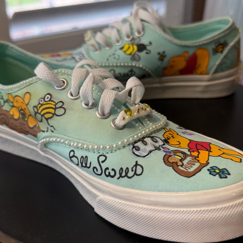 Hand embellished One of a kind Winnie The Pooh Themed Tennis shoe, size 6.5. - Picture 16 of 17